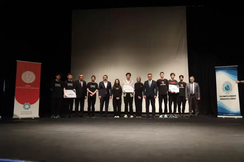 Liselerarası Veri Olimpiyatında şampiyon MERKEZVERİ