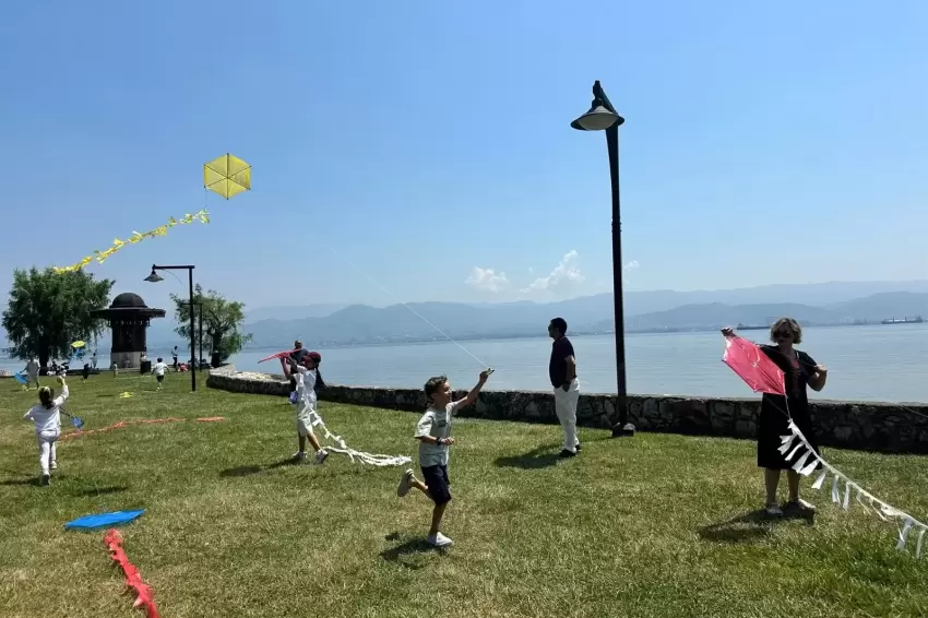Uçurtmalar Kocaeliden barışa uçtu