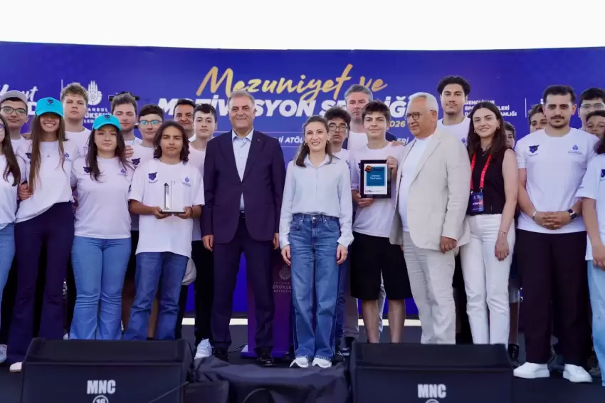 İstanbul Büyükşehirin Ders Atölyelerinde mezuniyet heyecanı