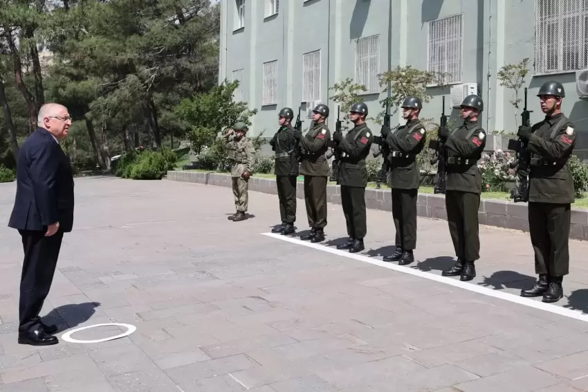 Bakan Gülerden Kahramanmaraşta Tugay Komutanlığına ziyaret