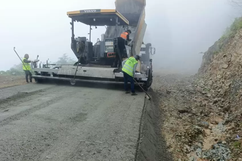 Trabzonda yüksek kesimlerde yol seferberliği