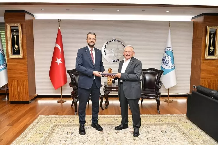 ACES Women Allies Global Summit bayrağı Kayseride