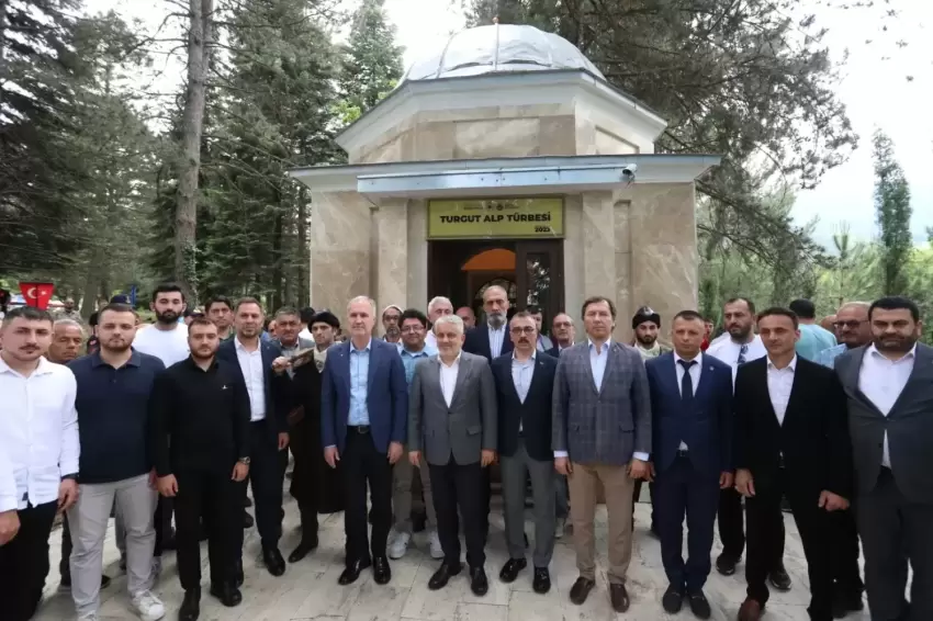 Bursa İnegölde Turgut Alp kabri başında anıldı