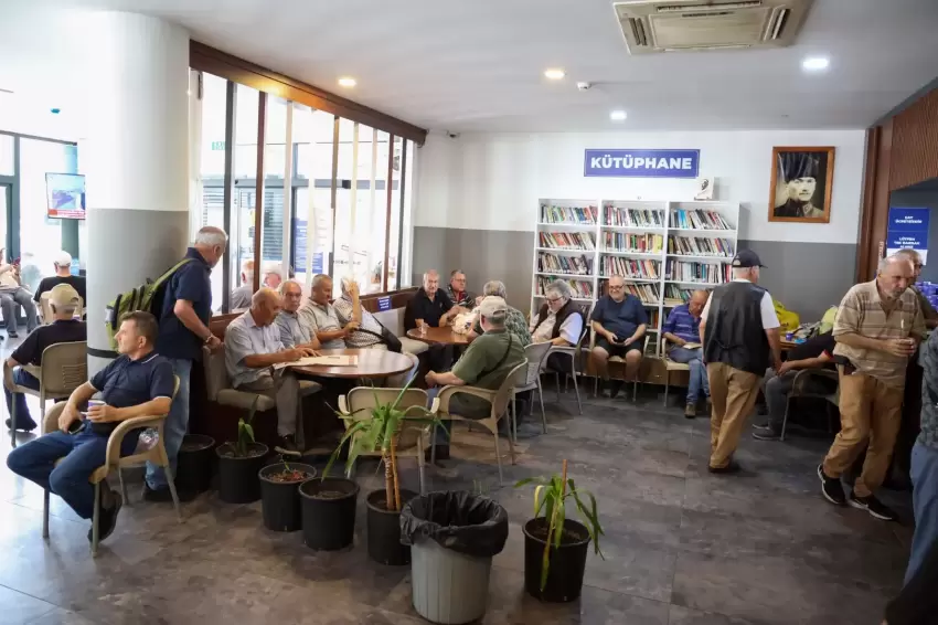 Antalyada emekli kahveleri yoğun ilgi görüyor