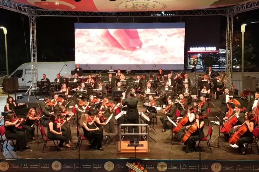 Muğlada sanatseverlere çifte konser