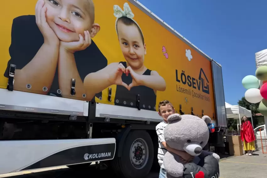 LÖSEVin İyilik Tırı Marmaralı ailelerle buluştu