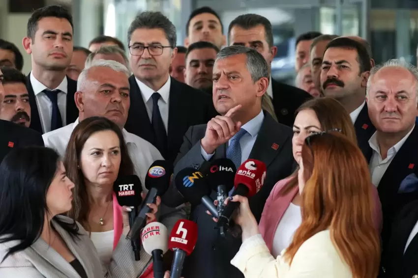 Özgür Özelden butlan tepkisi: Tedbir kararı kurultayı engellemez
