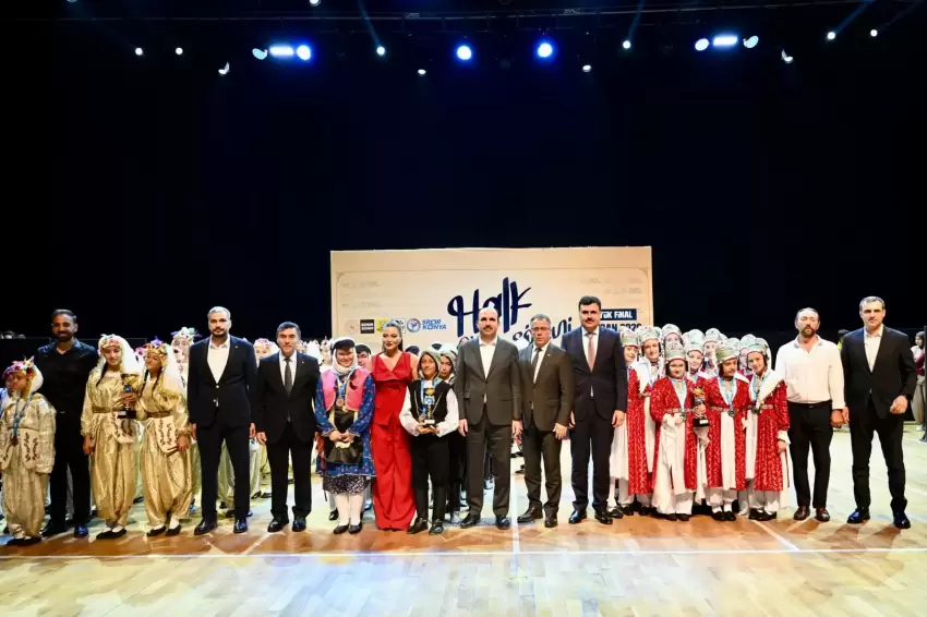 Konya Büyükşehirden Halk Oyunları Şöleni finali