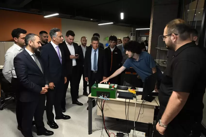 Konyada EngıneerHubta geleceğin mühendisleri sertifikalandı