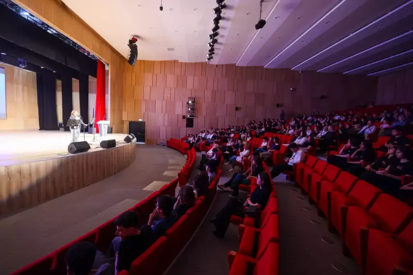 Konya Selçuklu Sahne Ses Ve Tiyatro Yarışmasında ödüller sahiplerini buldu