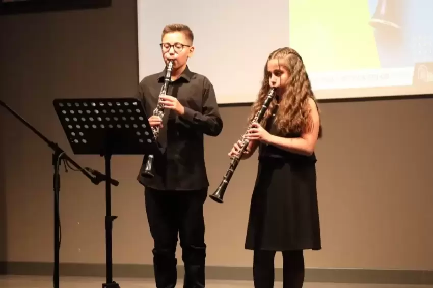 Kocaelide öğrenciler yıl sonu konserinde gururlandırdı