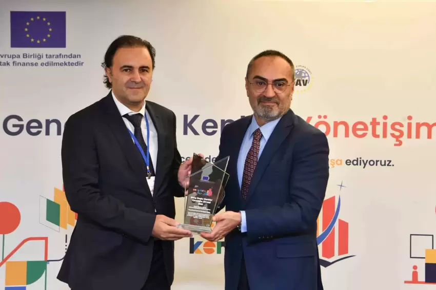 Genç Dostu Yerel Yönetişim Zirvesinde ABBye ödül