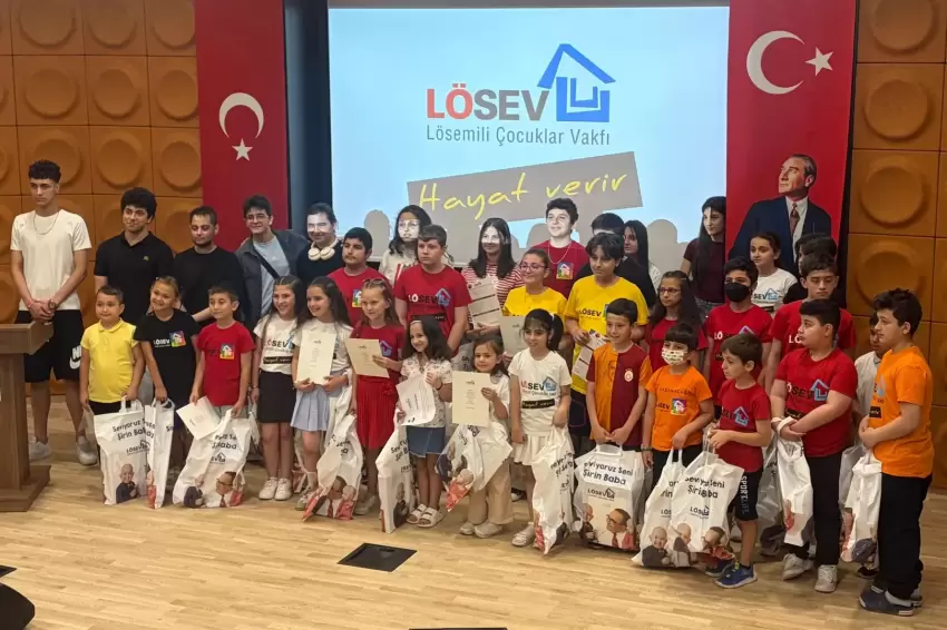 LÖSEV Bursada minik yürekler karne heyecanını paylaştı