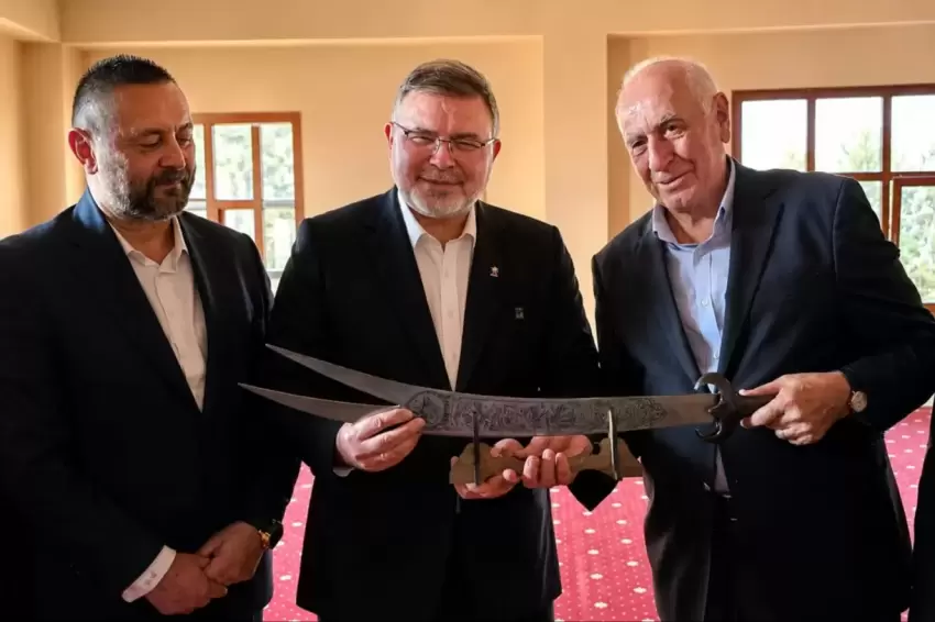 İzmir Karşıyakada Muharrem Lokması buluşması