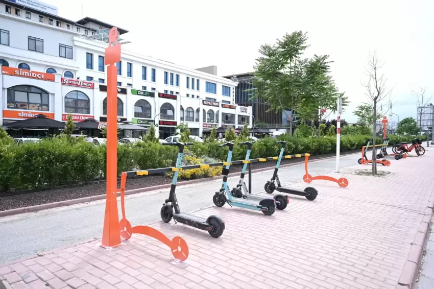 Konyada e-skuter park noktaları yaygınlaşıyor