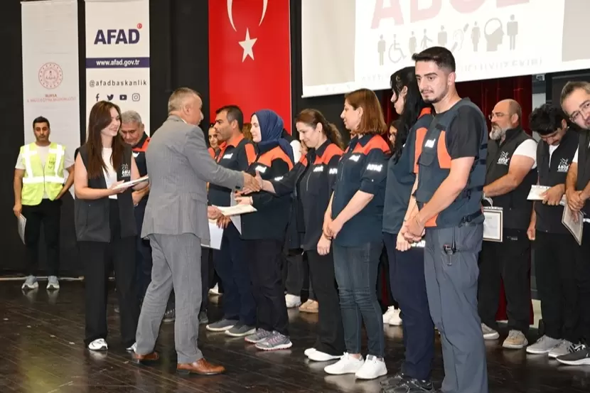 Bursada özel gereksinimli bireyler için Afet Yönetimi Projesi tamamlandı