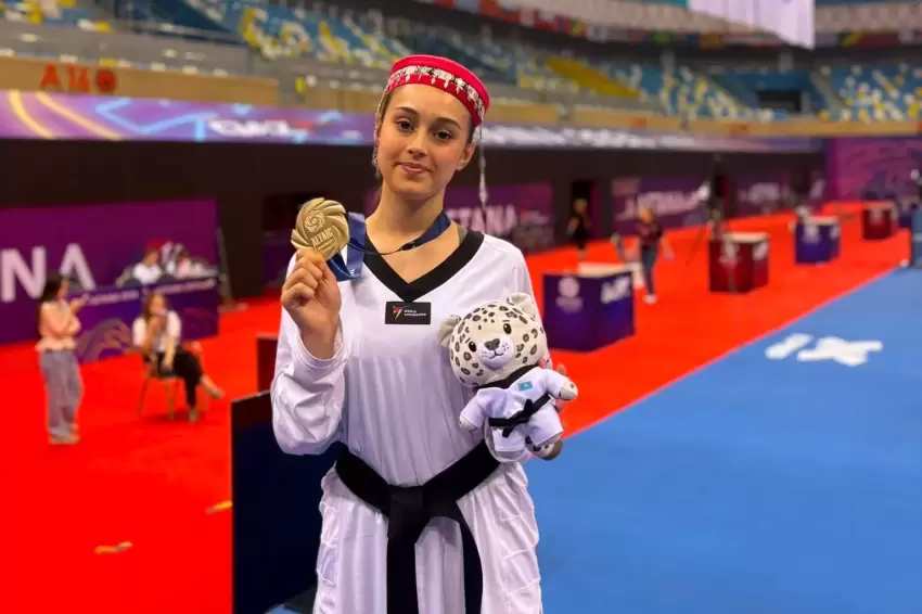 Trabzonlu taekwondocu Aybike Futtu Kazakistanda altın madalya kazandı