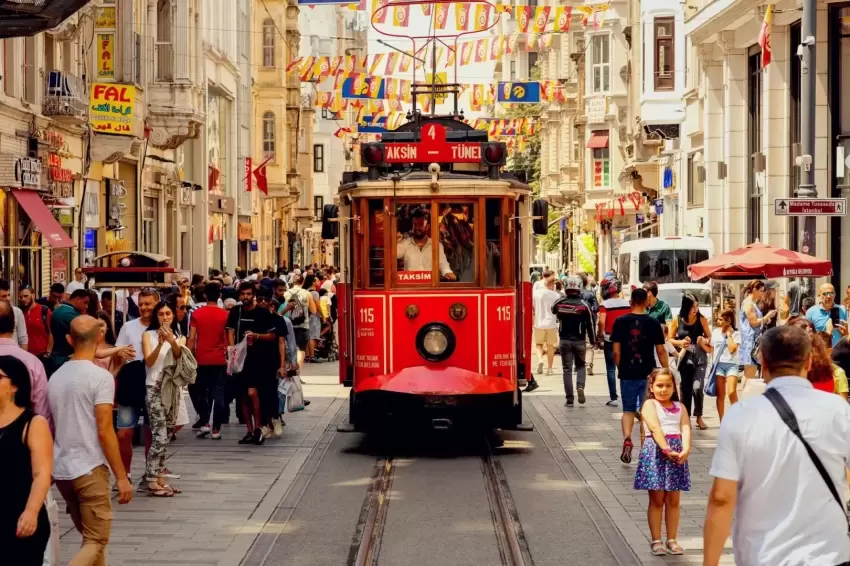 Türkiyeye göç edenlerin sayısı 393 bin 829a yükseldi
