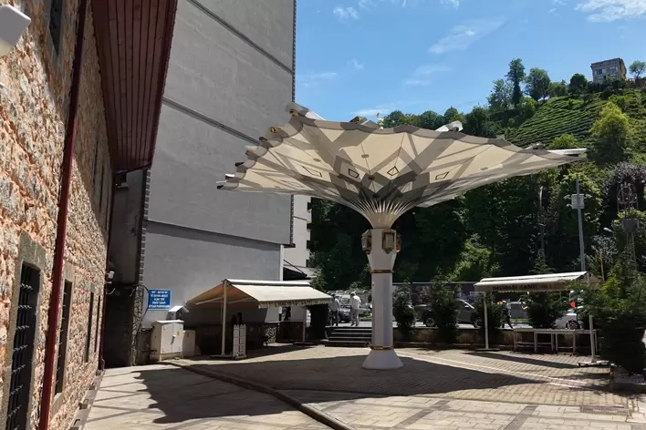 Ekaldesten Rize Çayeline ters şemsiye uygulaması