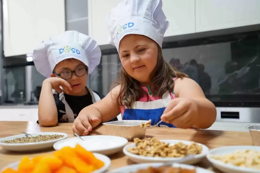DOSD Meramın özel çocuklarından aşure etkinliği