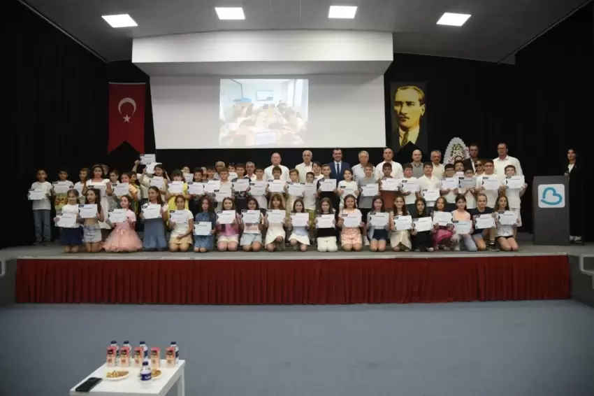 Balıkesir Gönende 288 öğrenci TECH10 sertifikalarını aldı