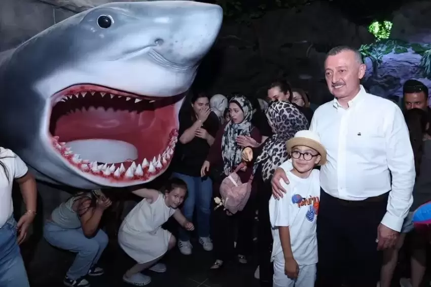 Kocaelide karne alan öğrencileri Başkan Büyükakın yalnız bırakmadı