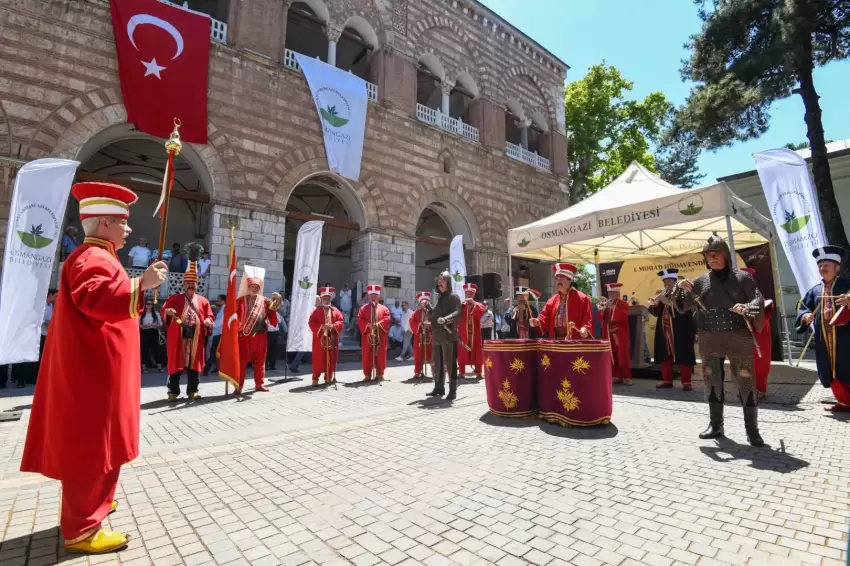 Sultan I. Murad Hüdavendigâr Bursa Osmangazide dualarla anıldı