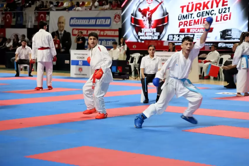 Dev karate organizasyonu Kocaelide başladı