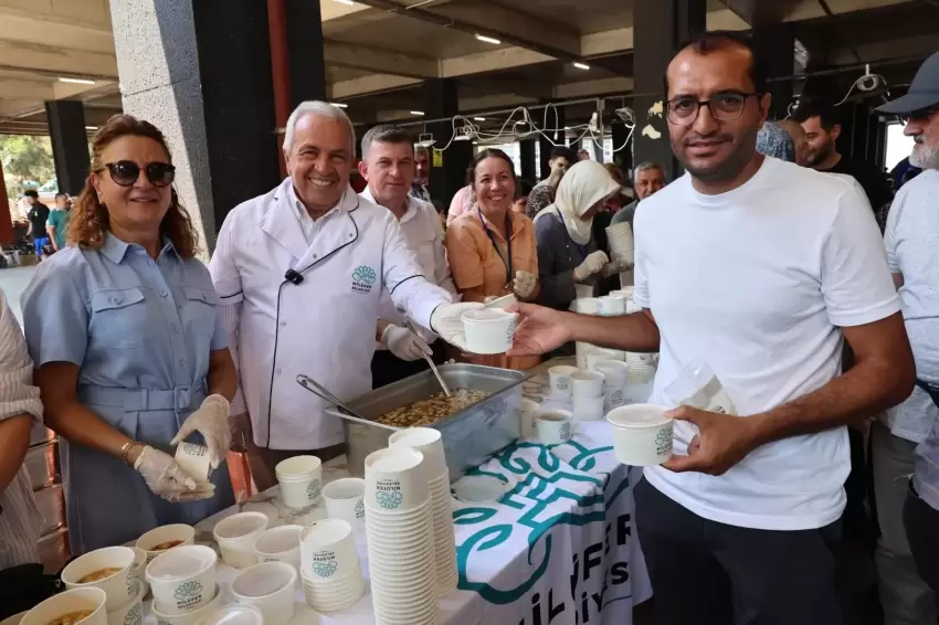 Nilüferde aşure geleneği sürüyor