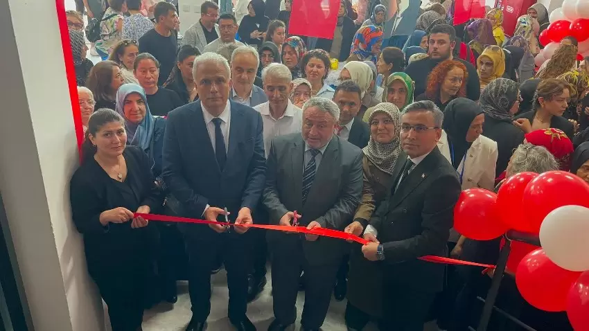 Hayat Boyu Öğrenme Haftası Sergisi Yoğun Katılımla Açıldı