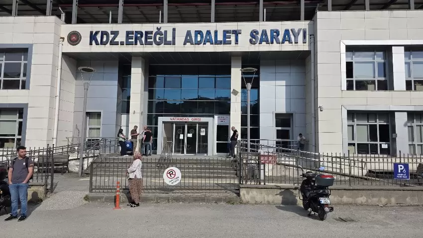 Dinçer Arslan cinayeti davasında ilk duruşma görüldü. Sanıklar suçu birbirine attı