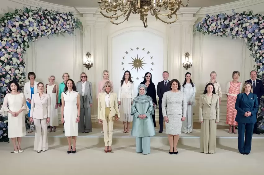 Emine Erdoğandan lider eşleriyle dijital güvenlik buluşması