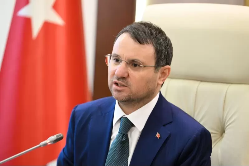 Adalet Bakanı Akın Gürlek manevi tazminat gelirini Türk Kızılaya bağışladı