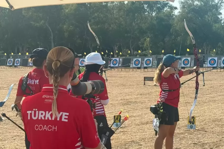 İzmirin Dünyası Avrupayı salladı