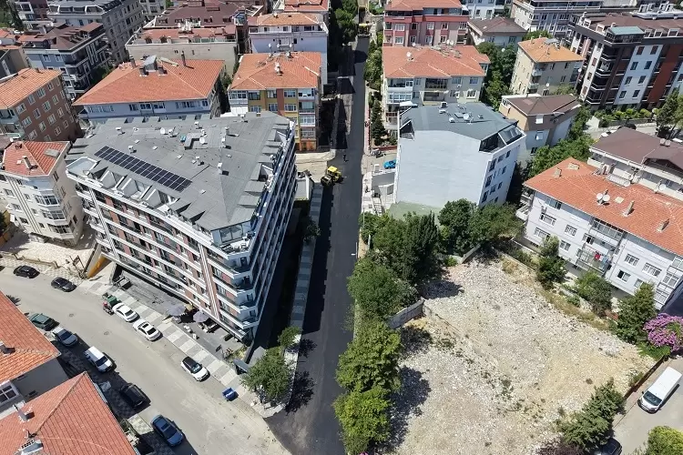 İstanbul Maltepede asfalt seferberliği sürüyor