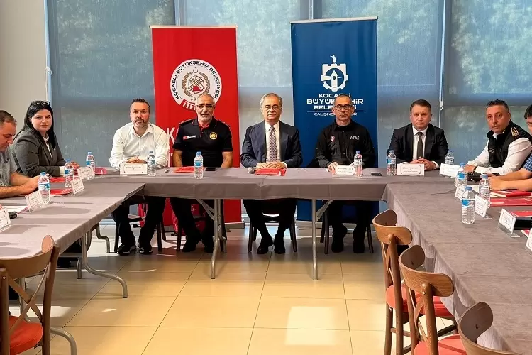İtfaiyeciliğin geleceği Kocaelide konuşuldu