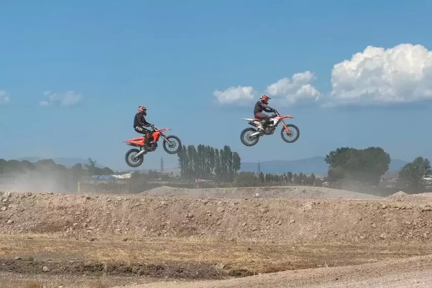 Türkiye Motokros Şampiyonası Balıkesiri fethetti