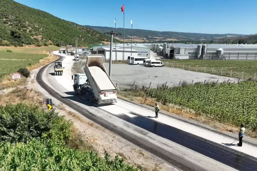 Bursa Karacabey ve Mustafakemalpaşada yollar yenileniyor