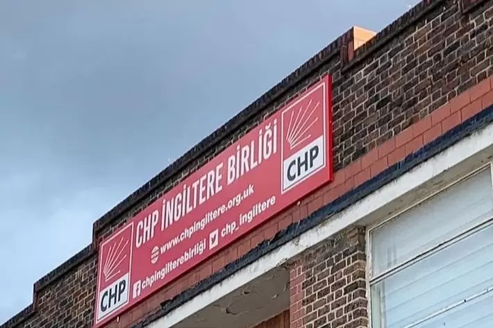 CHP İngiltere Birliği yönetimi görevden alındı Geçici kurul atandı