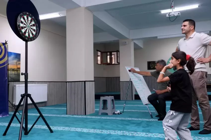 Konya Karatayda Kuran kurslarında dart turnuvası heyecanı