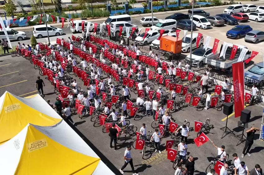 Gaziantepte Yaz Kuran Kursu öğrencilerine bisikletli ödül