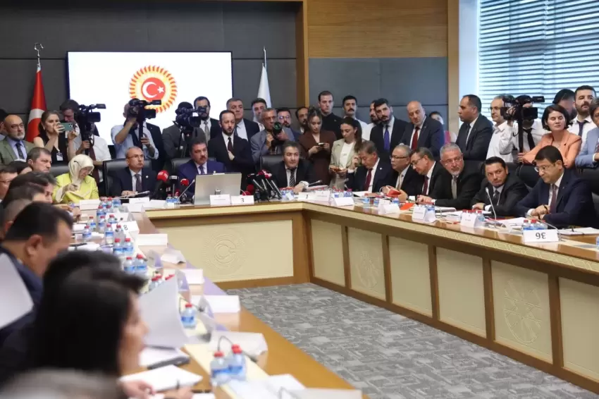 Terörsüz Türkiye yasa teklifi komisyondan geçti