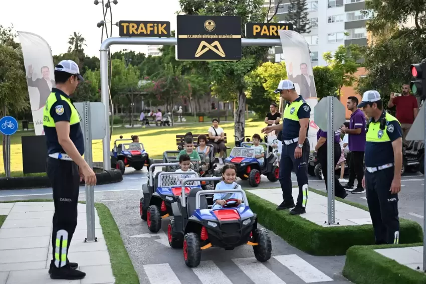 Mersinde çocuklar trafik kurallarını öğreniyor
