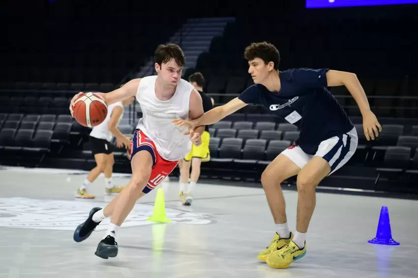 Çayırovada, geleceğin basketbolcuları seçmelerde ter döktü
