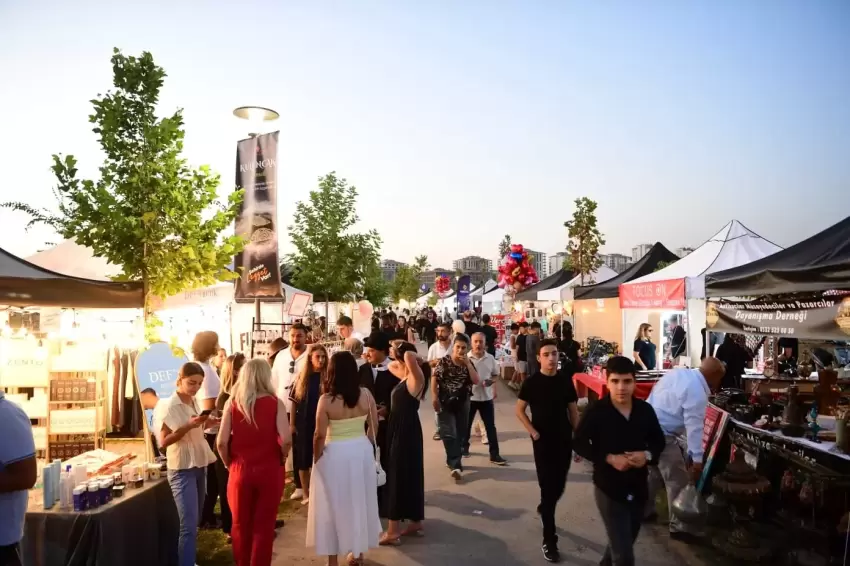 Yöresel lezzetler gastronomi sokağında ziyaretçilerle buluşuyor