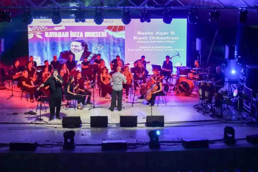 Ankarada Kayahan şarkıları yankılandı