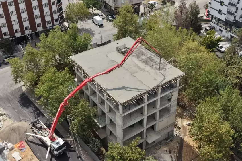 Çayırovada yeni bilgi evi ve aile sağlığı merkezinin betonarmesi tamam