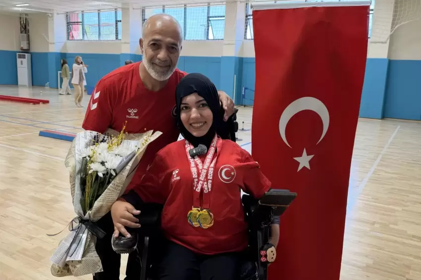 Dünya şampiyonu Alyurta sürpriz kutlama
