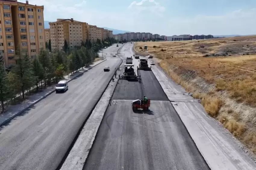 Kütahyada asfalt çalışmaları sürüyor