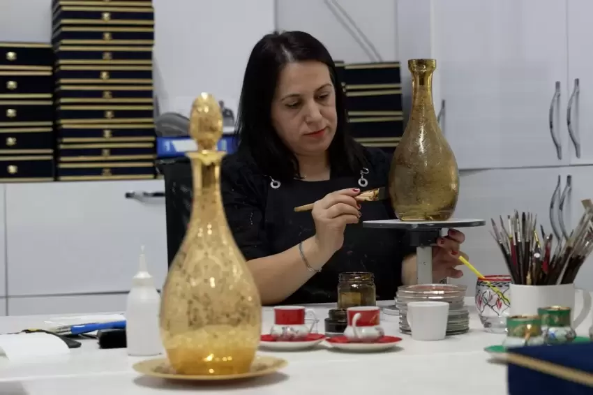 Bursada cam sanatı geleneksel motiflerle geleceğe taşınıyor